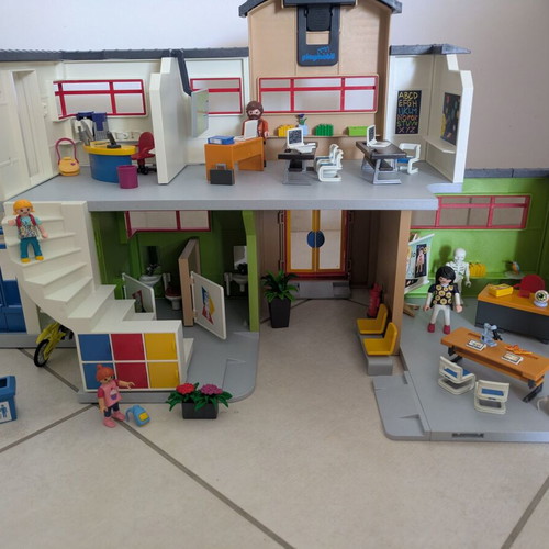 Playmobil School 9453 used, complete with accessories