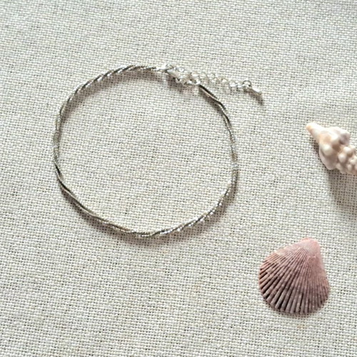Italian 925 Silver Ankle Bracelet like new with Unique Weave