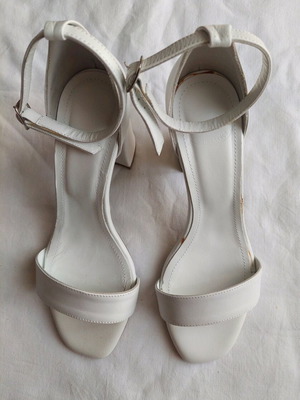 Handmade white sandals with thick heel like new, leather, size 38