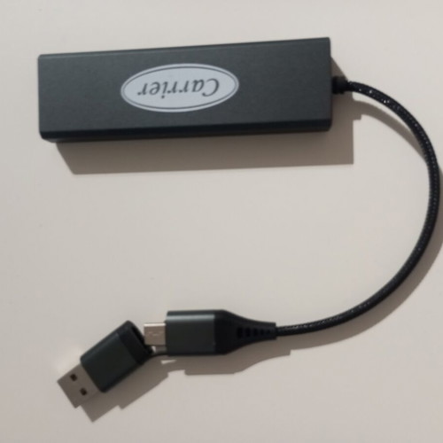 USB hub with 3 USB ports and 1 Type-C fast charge