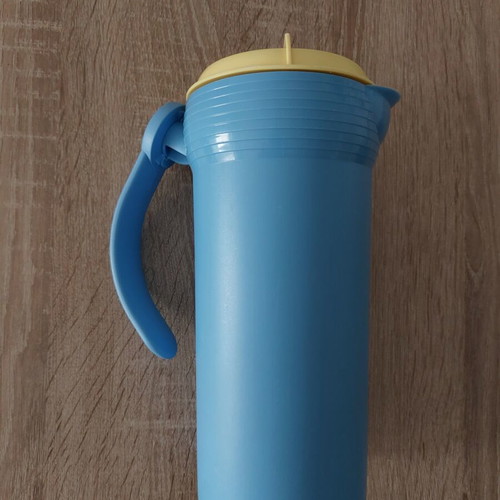 Tupperware jug 1.1lit used with removable handle and screw cap