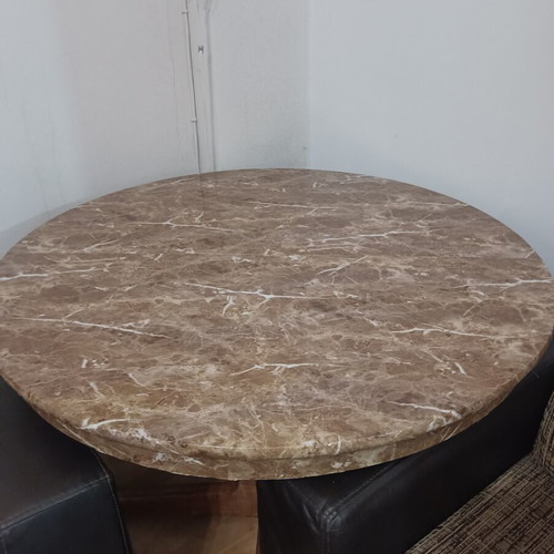 Extendable table