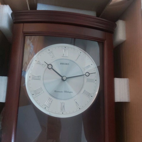 Seiko pendulum clock new with modern design
