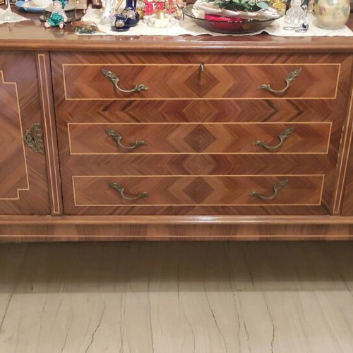 Living room furniture skrinio like new