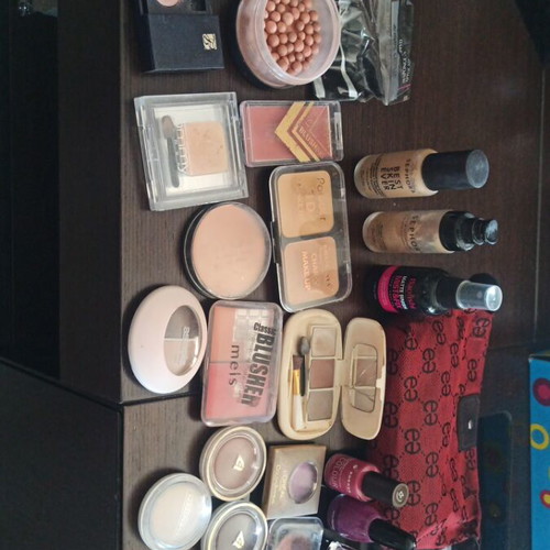 Cosmetics set of 34 pieces like new