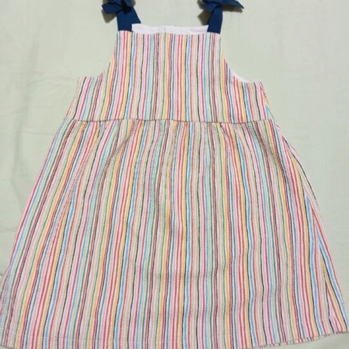 Girls' dresses pack of 4 like new, size 3-4 years, colorful