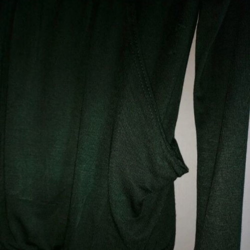 Green blouse with long sleeves and belt, like new, size S or M