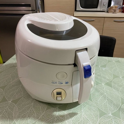 Delonghi Rotofry 1.3 lt fryer used with removable bowl