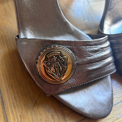Gucci leather sandals like new, size 37, bronze with gold detail