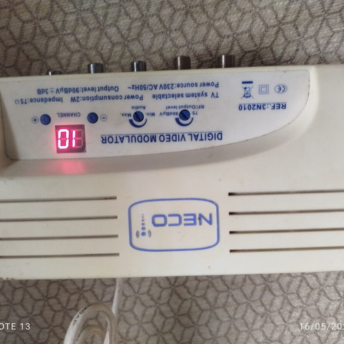 Antenna amplifier and RF video modulator used