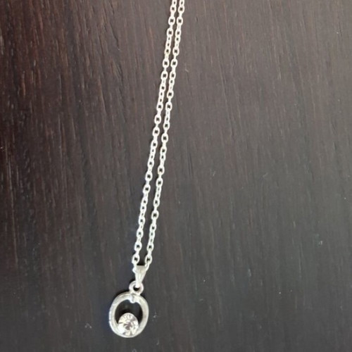 Necklace length 44 cm like new, silver color