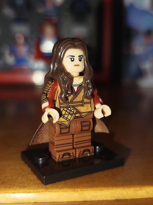 Bix Caleen minifigure like new, Star Wars Andor series
