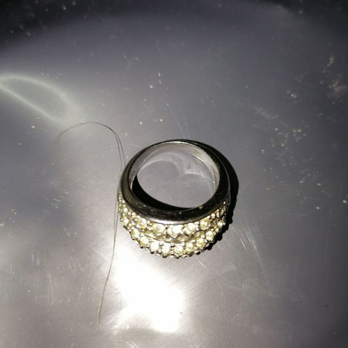 Metal vintage ring with strass like new