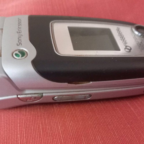 Sony Ericsson Z520 used, blue, functional without charger