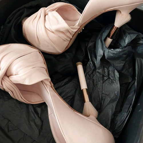 Dukas blush knot pumps like new, size 38, genuine nappa skin