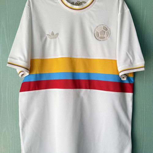 Colombia Football Jersey size Large like new authentic