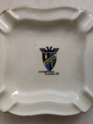Akron Ilion Krystal porcelain ashtray like new, Stadiou 26