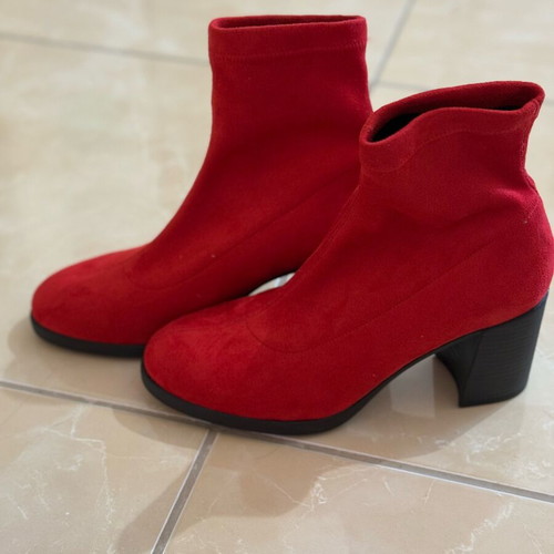 Ankle boots new, size 39, red