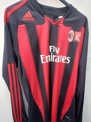 Milan training jersey authentic 2010 small like new
