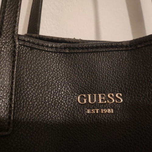 Guess shoulder bag extra large used, black with leopard lining