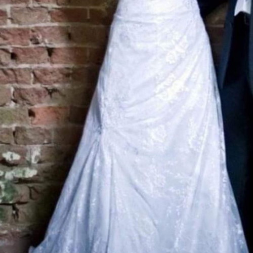 Cosmobella Demetrios wedding dress like new with Swarovski crystals, size M