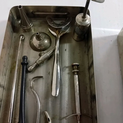 Medical instruments used, 18 pieces, interwar period in inox box