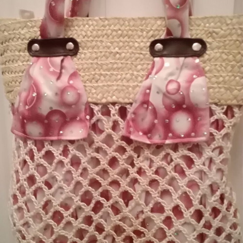 Children's handbag like new, pink with rhinestones and beige net