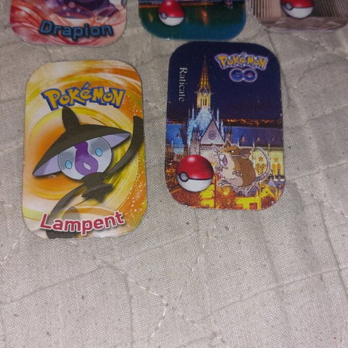 Pokémon metal tags like new, pack of 116 plus 5 large