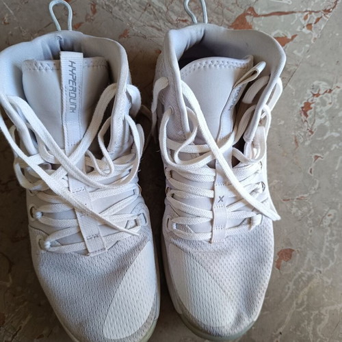 Nike Zoom Basketball Shoes Size 45 Used White