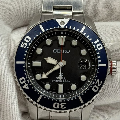 Seiko Prospex Solar Diver SNE593P1 watch, blue and silver