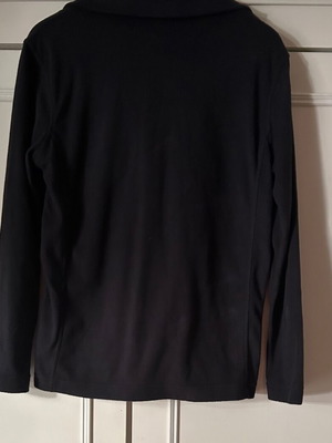 Campri M soft and thin fleece, black color.