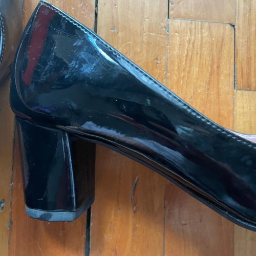 Italian patent leather shoes like new, size 36, 6 cm heel