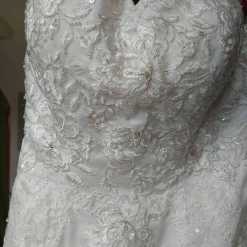 Wedding dress mermaid strapless new with train and beads