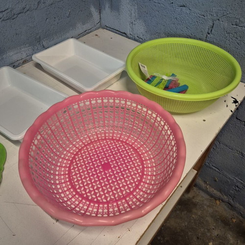 Various plastic kitchen items new