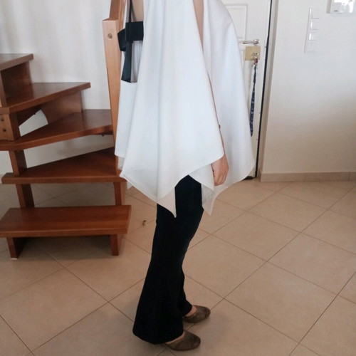 Long asymmetric blouse with print like new, white