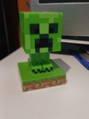 Creeper figure light like new with batteries