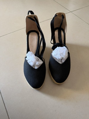 Miss Envie Espadrilles size 39 black like new, 5cm heel