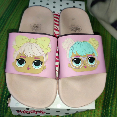 Lol girls' slippers size 30, like new, pink