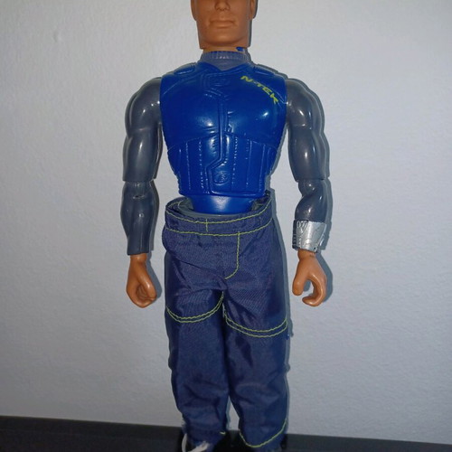 Max Steel Urban Agent figure used with worn pants elastics