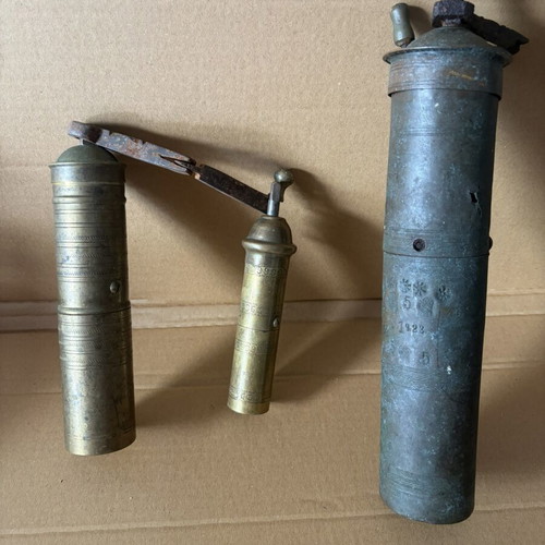 Coffee grinders used, set from 1954