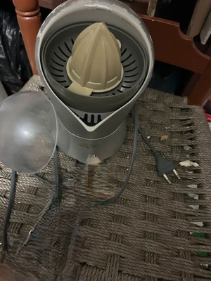 Scaroni electric juicer used, works normally