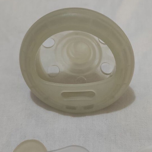 Set of pacifiers 0-6 months like new