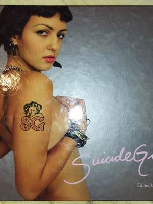 SuicideGirls book like new, English, photography and art