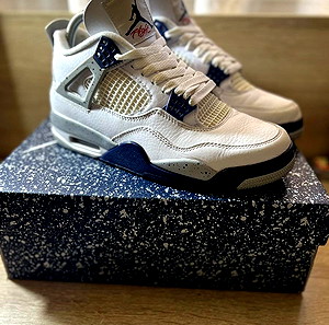 Air Jordan 4 Retro Midnight Navy