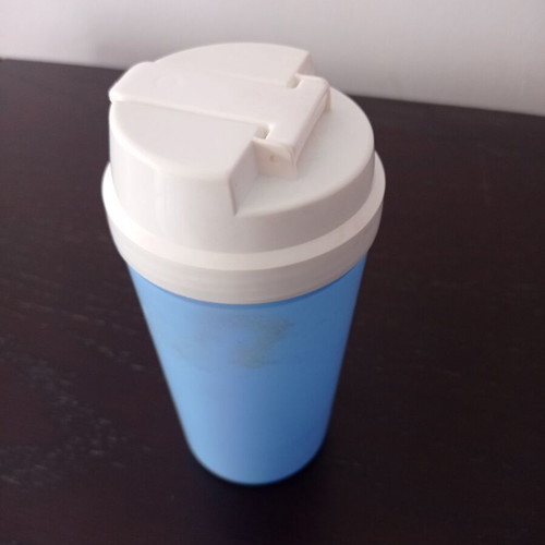 Vintage plastic shaker cup like new
