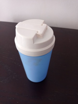 Vintage plastic shaker cup like new