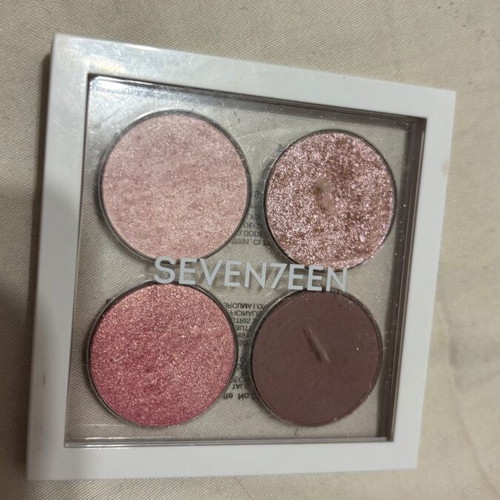 Seventeen eyes quad palette No 01 Flirty pink like new
