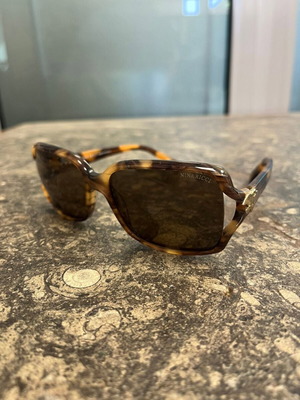 Nina Ricci women's sunglasses, black and brown