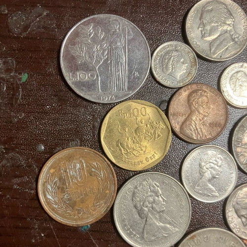 Lot of 44 foreign coins used from Cuba Venezuela Argentina China and more