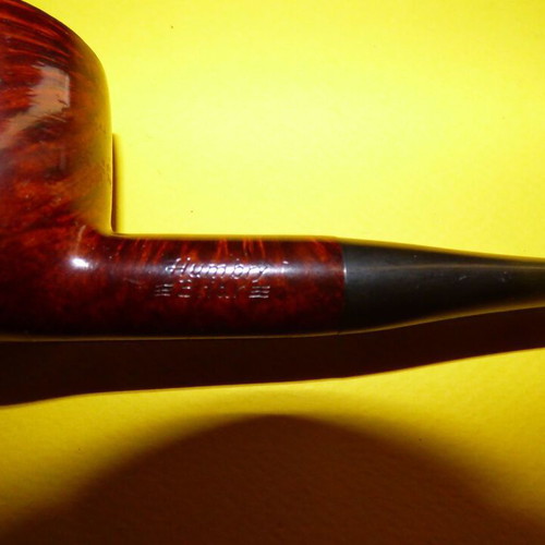 Humbrу Briar Estate pipe used